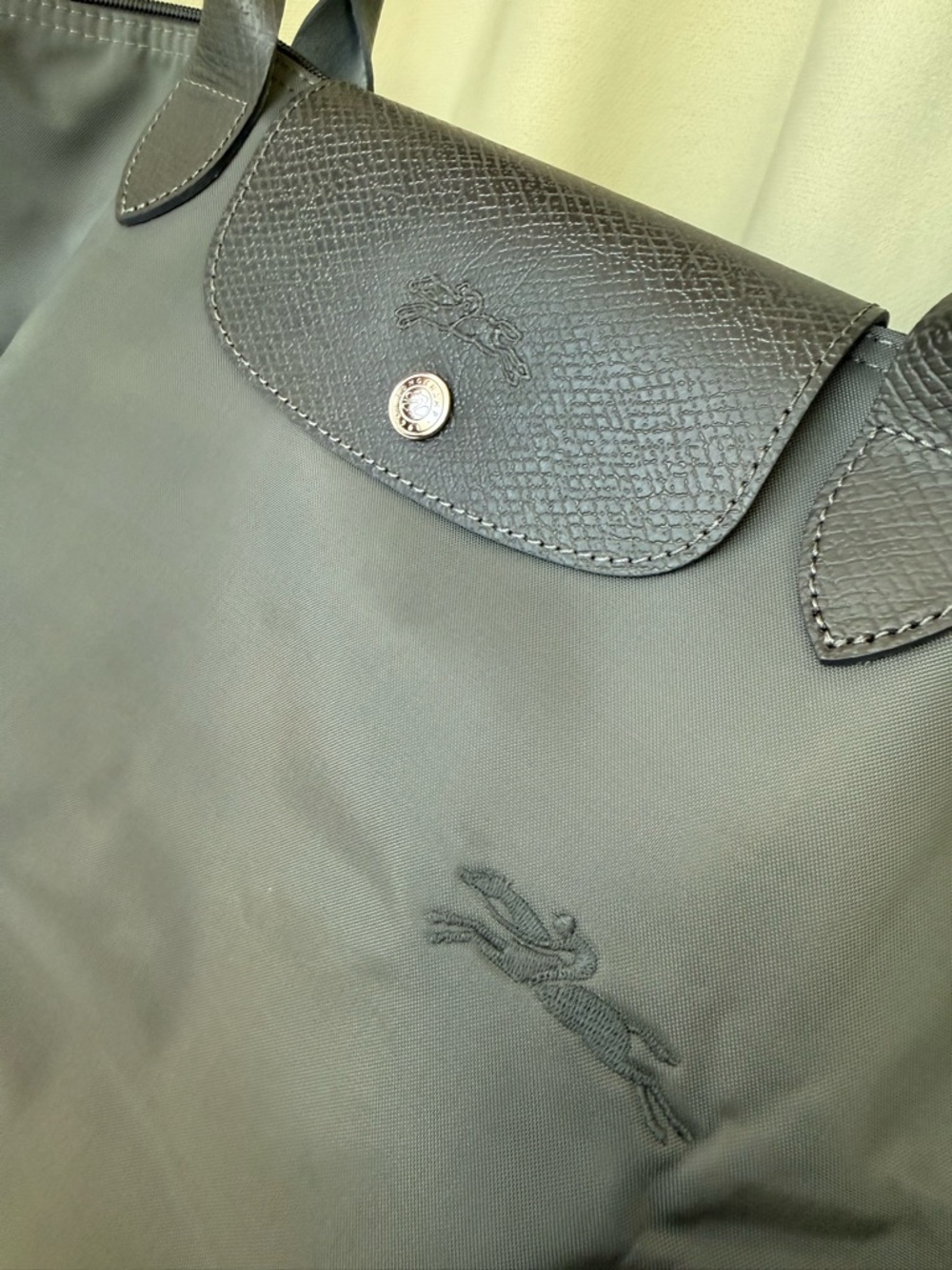 EUC Longchamp le pliage “green” large shoulder tote in graphite - Picture 2 of 9